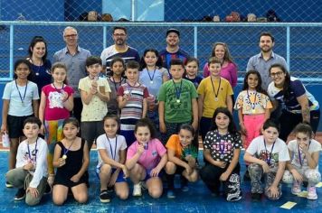 Joia Rara Voleibol promove integração entre alunos de Escolas Municipais