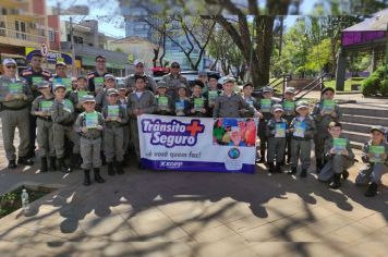 Departamento de Trânsito e Brigada Mirim realizam campanha conjunta