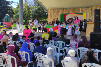 FEIRA AROMAS E SABORES DA TRADIÇÃO REUNIU CULTURA, ARTE E GASTRONOMIA NO LARGO DA MATRIZ