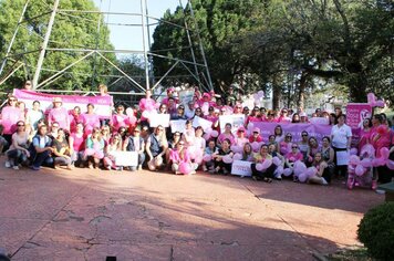 Campanha da prevenção do câncer de mama encerra com Caminhada Rosa