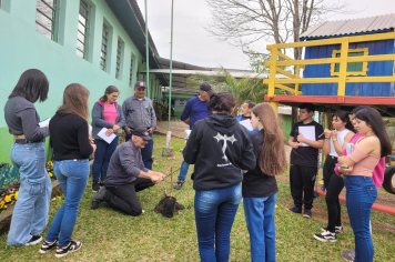 SECRETARIA DE AGRICULTURA DESENVOLVE PROJETO HORTA PEDAGÓGICA EM ESCOLAS DE SOLEDADE