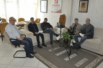 Reunião aborda regularização de concessões de pontos de táxi em Soledade