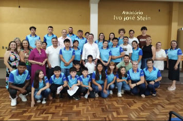 Prefeito Paulo Cattaneo e vice Jonas Morais participam do início das atividades da Banda Marcial de Soledade 