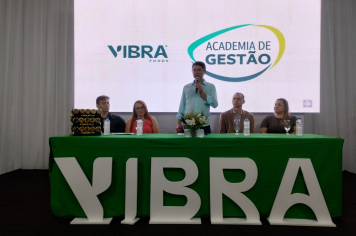 Prefeito Paulo Cattaneo participa da formatura da Academia de Gestão Vibra Foods