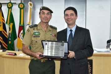 Prefeito Cattaneo participa da entrega Voto de Louvor para a 11ª Delegacia do Serviço Militar