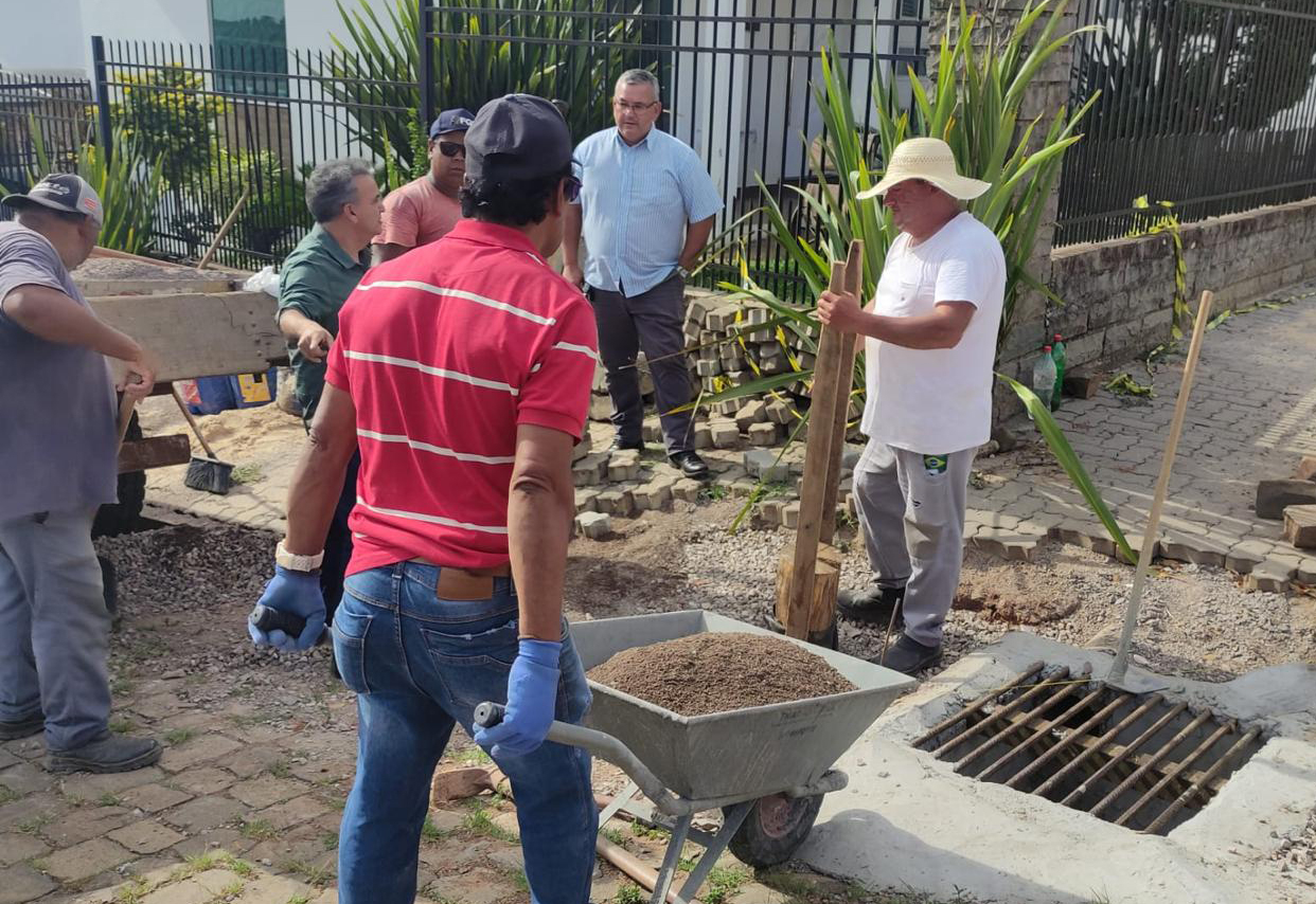 Administração Cattaneo e Jonas agiliza obras no perímetro urbano