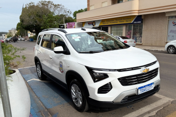 PREFEITURA DE SOLEDADE RECEBE NOVO VEÍCULO PARA O TRANSPORTE DE PACIENTES