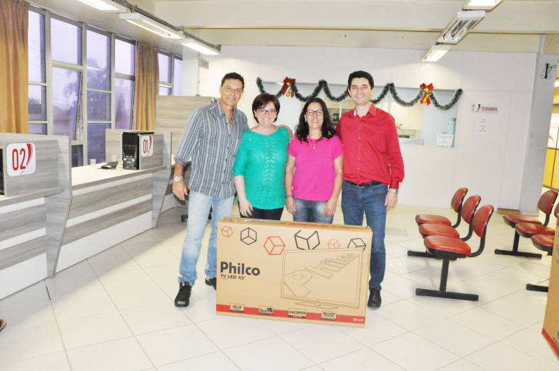 Prêmios da promoção de troca de notinhas foram entregues aos sorteados e sorteadas